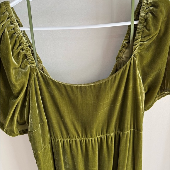 By Anthropologie Velvet Empire Waist Midi Dress - Moss Green - Size 16W - NWT - Picture 5 of 16